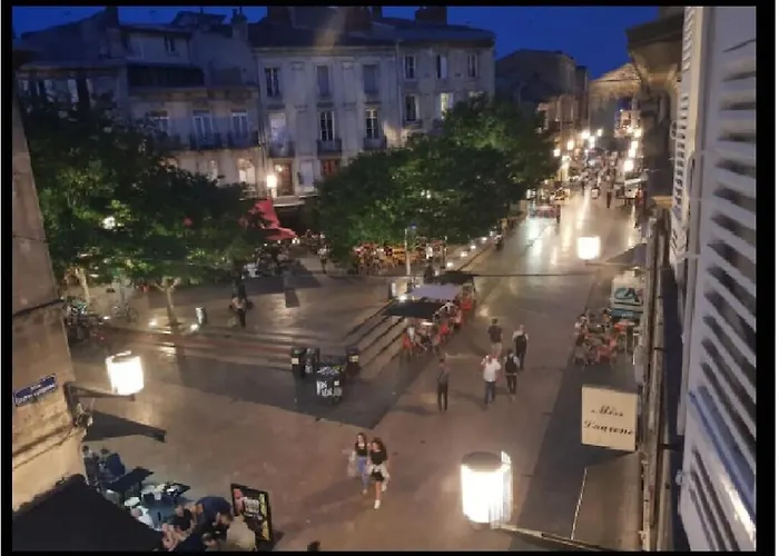 A Louer En Entier Rue Sainte Catherine Pansiyon *